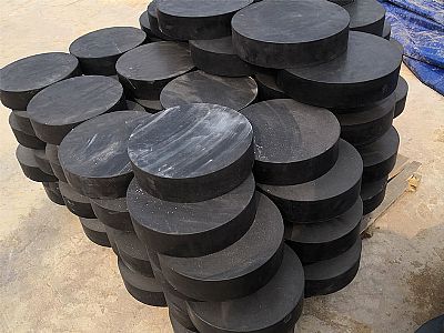 泽普县板式橡胶支座由若干层橡胶片与薄钢板经加压硫化